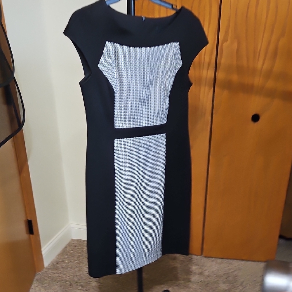 Connected Apparel Black and White Midi Dress